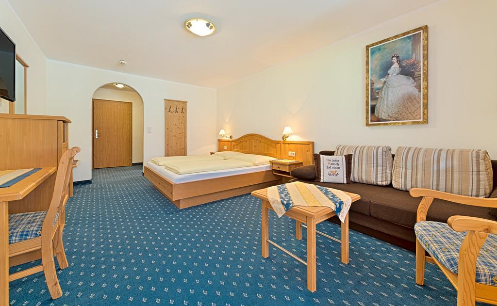Landhotel Kirchenwirt Unken Exteriör bild