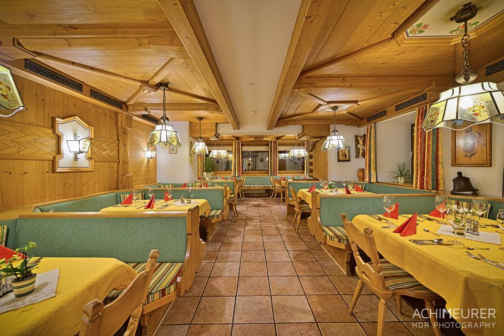 Landhotel Kirchenwirt Unken Exteriör bild
