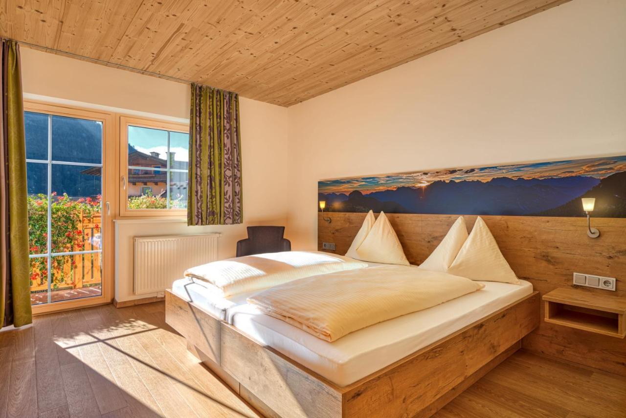 Landhotel Kirchenwirt Unken Exteriör bild